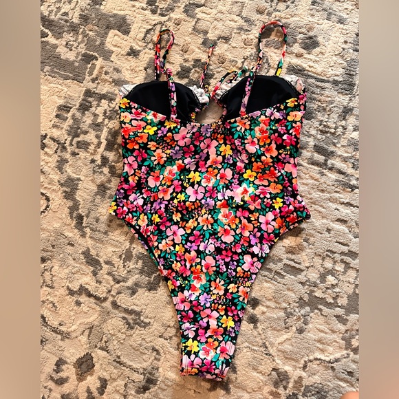 CUPSHE Floral Romance Sweetheart One-Piece NWT - Picture 9 of 15